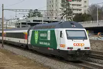 Re 460 001-1 mit der Werbung für 25 Jahre Naturaplan von COOP, fährt Richtung Bahnhof SBB. Die Aufnahme stammt vom 19.02.2019.