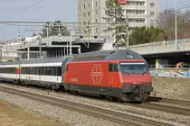 Re 460 101-9 fährt Richtung Bahnhof Muttenz. Die Aufnahme stammt vom 19.02.2019.