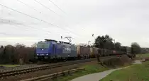 186 268-9 von Rhenus-Logistik  kommt aus Richtung Aachen-West und fährt die Gemmenicher-Rampe hoch mit einem GTS-Containerzug aus Piacenza(I) nach Zeebrugge-Ramskapelle(B) und fährt in Richtung Montzen/Belgien. 
Aufgenommen an der Montzenroute am Gemmenicher-Weg.
Bei Regenwolken am Mittag vom 6.3.2019.