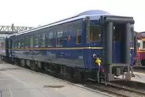 บจพ.ป. 311 (บจพ.ป. =ARS/Air-Conditioned Reserved Saloon, 2016: Umbau aus ATC. 305, ex Suhafu 12 106, Baujahr 197?) am 27.März 2017 im Bf. Hua Lamphong.