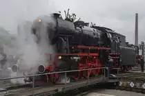 Die Dampflokomotive 23 071 im Mai 2017 auf der Drehscheibe des Eisenbahnmuseums in Bochum.