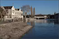 Direkt am Bodensee über den Rhein -

Flirt-Triebzug auf der Rheinbrücke in Konstanz. Links das Steigenberger Inselhotel.

12.03.2019 (M)