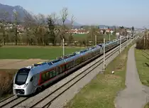 SOB RABe 526 002-1 für Regionalverkehr zusammen mit drei Schwesterfahrzeugen (4-fach-Traktion) auf Testfahrt zwischen Solothurn und Grenchen am 21. März 2019.
Foto: Walter Ruetsch 