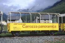 RhB - B� 2091 am 06.06.1992 in Bever - 2. Klasse offener Aussichtswagen 2-achsig mit Lenkachsen und 1 offenen Plattform - Baujahr 1908 �bernahme 12.06.1981- SIG/RhB - Gewicht 6,00t - Sitzpl�tze 36 - L�P 8,94m - zul�ssige Geschwindigkeit 60 km/h - �2=31.01.1992 - RhB - Logo in italienisch, mit Anschriftenfeld, ohne Kennzeichnung an den Ecken - Lebenslauf: ex BB L 301 - 1929 M 407 - 1943 RhB M 7125 - 1969 Kkl 7125 - 12.06.1981 B� 2091.
