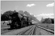 52.4984 am 18.5.2007 mit dem GKB-Plandampfzug R 8555 von Graz nach Wies-Eibiswald, aufgenommen bei der Einfahrt in den Zielbahnhof Wies-Eibiswald mit Schlo� Burgstall im Hintergrund.