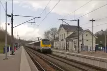 �u�erst gelugene Umgestaltung - Der Bahnhof Vielsalm wurde aus der Schmuddelecke befreit und erstrahlt jetzt in neuem Glanz. Neben den Bahnsteigen, wurde auch das Empfangsgeb�ude komplett renoviert und es wurde endlich eine Unterf�hrung gebaut. Am 31.03.2019 erreicht der IC 112 Liers - Luxembourg den Bahnhof Vielsalm, um kurze Zeit sp�ter seine Reise nach Luxembourg fortzusetzen. (Jeanny) 