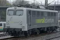 Die Elektrolokomotive 139 558-1 von Railadventure war Anfang April 2017 in der Nähe des Dresdener Hauptbahnhofes geparkt.