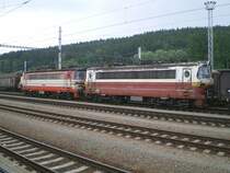 ČD 230 (links) und ČD 240 (rechts) am 05.06.2007 in Horn� Dvoři�te