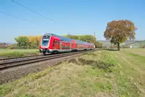 445 053 als RE 4611 von Frankfurt am Main Hbf nach Würzburg Hbf bei Retzbach-Zellingen, 13.10.2018
