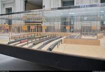 In der Estació de França (Bahnhof Barcelona-França) (E) konnte ich diese kleine Modellbahnanlage, welche wahrscheinlich selbigen Bahnhof abbilden soll, entdecken.
[18.9.2018 | 15:48 Uhr]