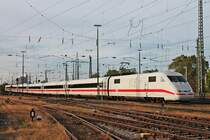 Einfahrt am 04.10.2017 von 401 088-0  Hildesheim  durchs nördliche Vorfeld in den Badischen Bahnhof von Basel. (Fotostandpunkt von öffentlich zugänglichen Parkplatz)