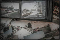 Mein 3000stes Bild hier auf Bahnbilder.de 

Lange bevor ich Digital wurde knipste ich in der  GkB  Geschichte herum. 
Ein Fahrzeug das mich in meiner Kindheit und Jugend begleitete war der VT70. 
Ein eigenes Fotoalbum habe ich dem damals  Uninteressanten  Fahrzeug gewidmet. 

Leider habe ich damals keine Datumsangaben auf meine Bilder geschrieben. 
Darum bitte ich um Nachsicht wenn die nächsten Bilder ohne genaues Datum erscheinen. 

Stöbern im Fotoalbum aus den späten 90igern am heutigen 8.04.2019

Danke für eure Besuche und den immer wieder netten Kommentaren. 

