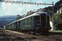 Oensingen-Balsthal-Bahn.
Regionalzug mit dem RFe 4/4 601, ehemals SZU/SBB,  bei einem Zwischenhalt in der Klus bei Balsthal im Jahre 1994.
Foto: Walter Ruetsch
