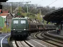 E-LOK 140 438-3( BAYERN-BAHN )MIT GÜTERZUG IM BAHNHOF BETZDORF/SIEG
Ein  altes Schlachtross ,E-Lok 140 438-3,durchquert mit Güterzug am 17.4.2019
den Bahnhof BETZDORF/SIEG....