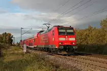 Ausfahrt am Abend des 05.10.2017 von 146 111-0  Baden Württemberg erfahren  mit ihrer RB (Offenburg - Basel Bad Bf) aus dem Hp. Buggingen in Richtung Müllheim (Baden).