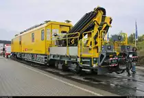 Universal-Instandhaltungsfahrzeug  Biasca  (Xem 99 85 9181 013-5 CH-SBB) SBB, hergestellt von Harsco Rail Europe GmbH, steht auf dem Gleis- und Freigelände der Messe Berlin anlässlich des  Tags des Eisenbahners  im Rahmen der Publikumstage zur InnoTrans 2018.
Weitere Informationen zum Fahrzeug:
https://www.virtualmarket.innotrans.de/de/Instandhaltungsfahrzeuge-f%C3%BCr-den-Gotthard-Basistunnel,p1450944
[23.9.2018 | 14:08 Uhr]