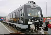 626 420-3 (BR NE 81 | VT 420) wurde von der Knape-Gruppe mit dem ETCS-System ausgerüstet und neu lackiert und steht auf dem Gleis- und Freigelände der Messe Berlin anlässlich des  Tags des Eisenbahners  im Rahmen der Publikumstage zur InnoTrans 2018.
Weitere Informationen zum Fahrzeug:
https://www.virtualmarket.innotrans.de/de/Regioshuttle-WEG-VT-420,dct5-560
[23.9.2018 | 14:09 Uhr]