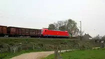 186 330-7 DB-Schenker fährt als Schubhilfe sie schiebt einem schweren Schrottzug aus Köln-Kalk(D) nach Genk-Goederen(B) bis zum Gemmenicher-Tunnel.  
Vorne fährt 186 386-9 von Akiem/Lineas.
Aufgenommen von einem Weg in Reinartzkehl.
Am Nachmittag vom 9.4.2019.
