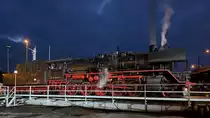 Die Dampflokomotive 50 3648-8 Anfang April 2017 auf der Drehscheibe des Eisenbahnmuseums in Dresden.