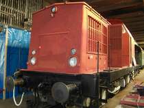 V100 143 mit Rostschutzgrund am 17.06.07 in Schwerin.
<a href= http://staedte.kaposo.de  target= _blank ><img src= http://www.Bahnbilder.de/counter/counter_new.php?key=121719446  alt= St&auml;dte auf Kaposo  title= St&auml;dte auf Kaposo  border= 0  /></a>