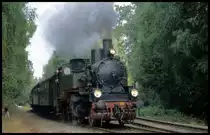 Als Gastlok beim Dampflokfest am Piesberg pendelte am 7.9.2003 die T 11 HANNOVER der Museums Eisenbahn Minden zwischen dem Zechenbahnhof Piesberg und dem HBF in Osnabrück. Hier verlässt der Zug gerade den Zechenbahnhof.