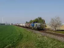 Die 203 102 mit einem Kesselzug am 15.04.2019 unterwegs bei Pankofen.