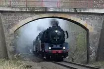 Die beiden Dampfloks 50 3610 und 35 1097 sind am 14.04.2019 kurz vor Wilthen unterwegs mit einem Sonderzug nach Rumburk (CZ.