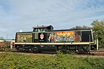 Seitenportrait von RPRS 291 034-7  Amazing Amelie , als diese am 07.10.2017 mit einem kurzen Bauzug im Bahnhofsbereich von Efringen Kirchen abgestellt stand.