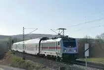 03.01.2019, IC 2063 von Karlsruhe Hbf nach Leipzig Hbf fährt durch die Zettlitzer Kurve bei Hochstadt. 