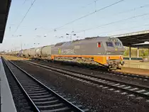 Am 17. April 2019  Kesselzug durch den Bahnhof Berlin Flughafen Schönefeld, Zuglok war 162 004 (151 057-7) und am Ende war 861 001 („Thor ) kalt.