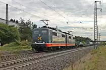 Mit einem Containerzug fuhr am 10.10.2017 die HCTOR 162.002 (151 070-0)  Lang  zusammen mit HCTOR 162.003 (151 027-0)  Metropolis  bei Auggen durchs Rheintal in Richtung Freiburg (Breisgau).