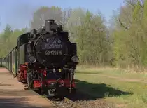  Frohe Ostern  , 99 1761-8 bei der Einfahrt Haltepunkt Bärnsdorf, 22.04.2019 10:29 Uhr.