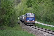 RBAHN 2143 062-5 am 22.April 2019 mit dem SEZ 14705 (Wien Meidling - Waldmühle) kurz vor der Lst. Waldmühle beim Strecken-Km. 5,0 der Kaltenleutgebenerbahn.