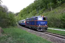 RBAHN 2143 062-5 am 22.April 2019 mit dem SEZ 14705 (Wien Meidling - Waldmühle) kurz vor der Lst. Waldmühle beim Strecken-Km. 5,0 der Kaltenleutgebenerbahn.