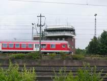 Regionalbahn nach Bremen am 23.6.2007 vor dem Stellwerk Oldenburg