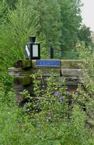 06.08.2016,  Im Museumsbahnhof  Anlage Mitte  der Muskauer Waldeisenbahn befindet sich eine umfangreiche Fahrzeugsammlung... und diese gut getarnte dringend notwendige Einrichtung.