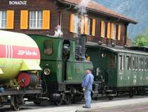 Lokf�hrer und  seine Dampflok . 9.6.2007 in Bonaduz.