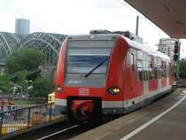 S 12 nach D�ren bei der Einfahrt K�ln Hbf. Aufgenommen am 23.06.07