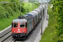Re 620 032-3  Däniken  auf dem Weg in Richtung Brugg bei Eiken AG am 11.05.2019.
