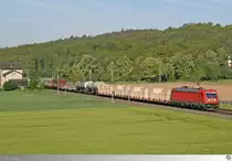 187 127 der Deutschen Bahn mit einen gemischten Güterzug am Morgen des 18. Mai 2019 bei Nagel im Landkreis Kronach.