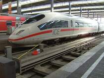 Ein ICE 3 in M�nche HBF am 23.06.2007