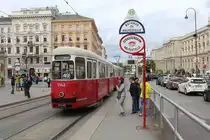 Wien Wiener Linien SL 49 (c4 1342 + E1 4539) VII, Neubau, Burggasse (Hst. Volkstheater) am 9. Mai 2019.