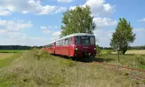 Auf dem Weg von Wörlitz nach Burgkemnitz passiert das Ferkeltaxi-Trio, angeführt von VT 2.09.271 das Gleisdreieck Jüdenberg. In Burgkemnitz wurde die Nebenbahn verlassen und die Fahrt Richtung Leipzig fortgesetzt. Fotografiert am 18.05.19.