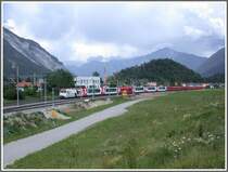 Glacier Express zwischen Domat/Ems und Ems Werk. (08.06.2007)