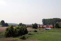 M62 310 mit einem G�terzug vor Janoshaza (24.05.2007)