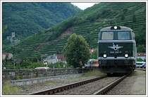 2143 040 st�rzte in Spitz nat�rlich als erste Maschine, da sie auch bei der R�ckfahrt hinter der 52er fuhr. (23.6.2007) Diese Maschine ist �brigens nicht im Stand der Nostalgie, sondern noch normal im Einsatz. Sie ist allerdings die einzige 2143 in gr�n.