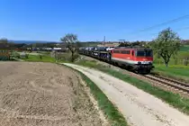 Am 20. April 2019 kam mit 1142.653 auch mal wieder eine Lok dieser Baureihe ins Mühlviertel. An diesem Tag brachte sie den G 44504 nach Summerau. Der gemischte Güterzug nach Tschechien wies an diesem Tage eine ordentliche Länge auf. Trotz der hohen Anhängelast benötigte der ÖBB-Klassiker keine Unterstützung und nahm die engen Kehren rund um Gaisbach-Wartberg in flotter Fahrt.  