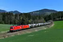 Die 1116.129 und 053 brachten am 20. April 2019 den GAG 48510 von Lenzing nach Summerau. Bei Lest im Mühlviertel konnte ich den nur an Samstagen verkehrenden Ganzzug, gebildet aus Wagen der Gattung Uancs, fotografieren. 