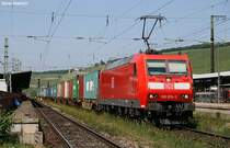 Am 07. Juni 2007 wartet 185 078 nach Personalwechsel zur Mittagszeit in W�rzburg Hbf auf die Weiterfahrt nach N�rnberg Rbf.