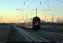 Nachschuss auf den PbZ 2487 von Leipzig Hbf nach Frankfurt(Main)Hbf mit 120 127-6 DB, der in der Dämmerung (bei schlechten Lichtverhältnissen) den Bahnhof Angersdorf auf der Bahnstrecke Halle–Hann. Münden (KBS 590) durchfährt.
[14.2.2019 | 17:29 Uhr]